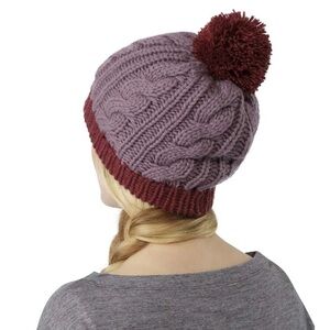 Arc'teryx Cable Knit Beanie Hat Pom Pom Purple Burgundy Women One Size